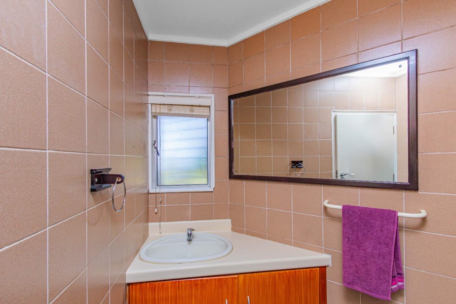 6 Bedroom Property for Sale in Brenton On Sea Western Cape